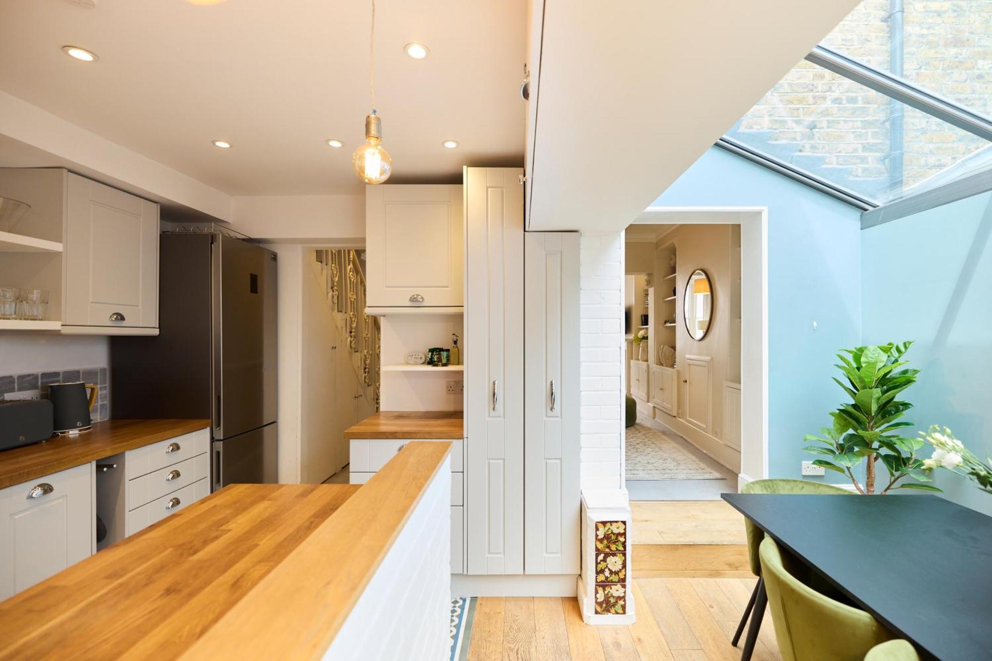 The Fulham Hideout - Modish 2Bdr Flat With Patio Apartment London Ngoại thất bức ảnh