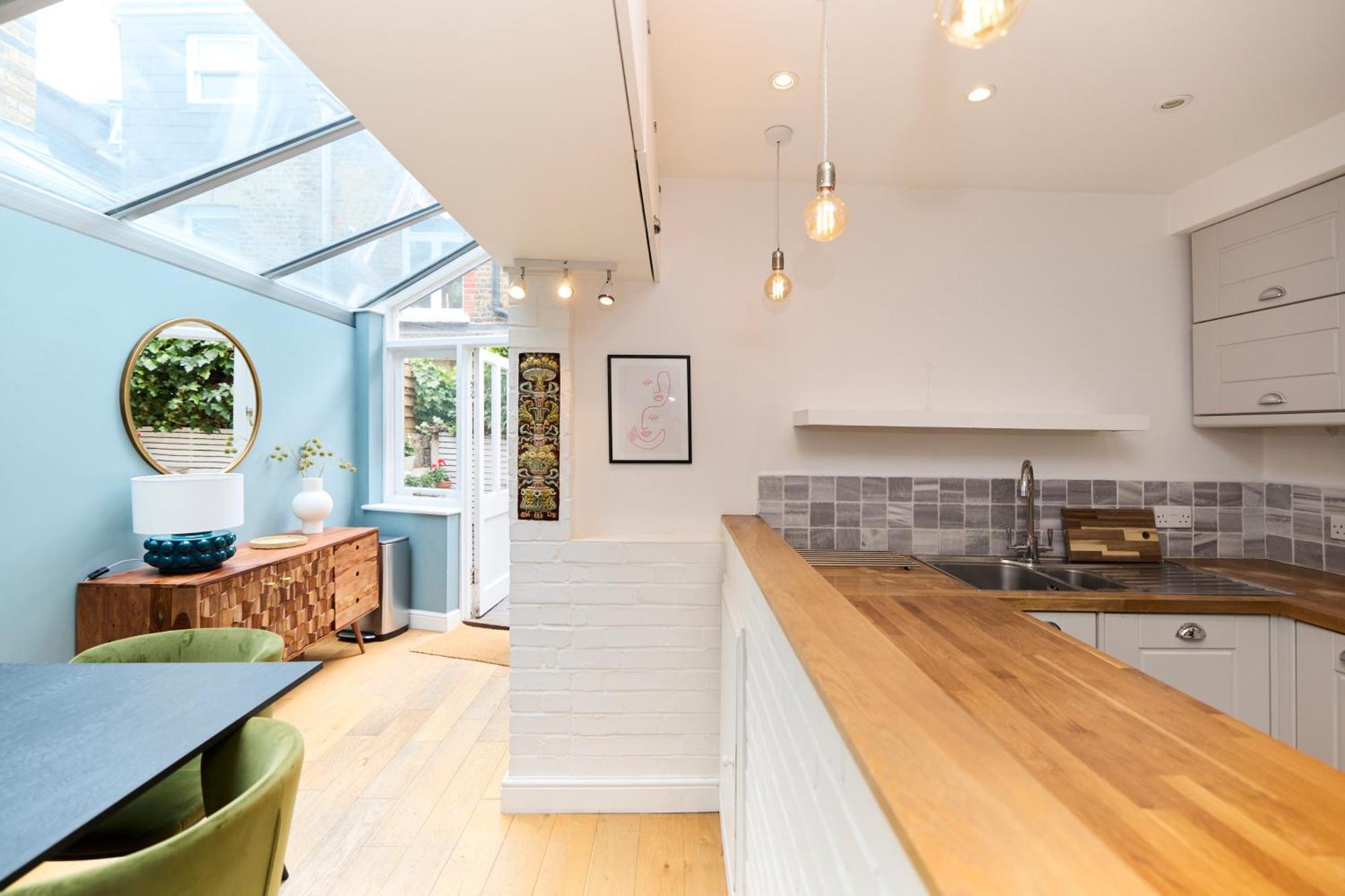 The Fulham Hideout - Modish 2Bdr Flat With Patio Apartment London Ngoại thất bức ảnh